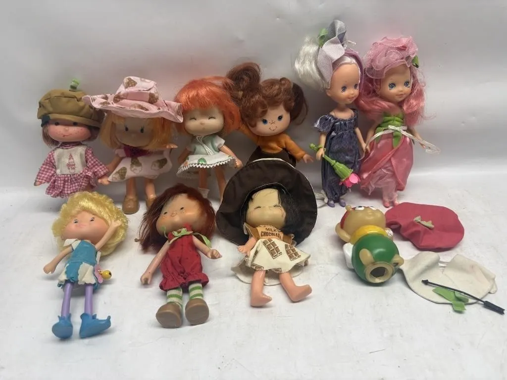 Vintage Strawberry Shortcake Dolls & Accessories