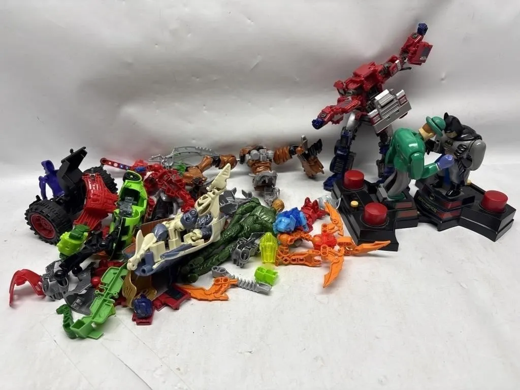 Toy Lot: Transformers, Batman Punchers, Bionicle