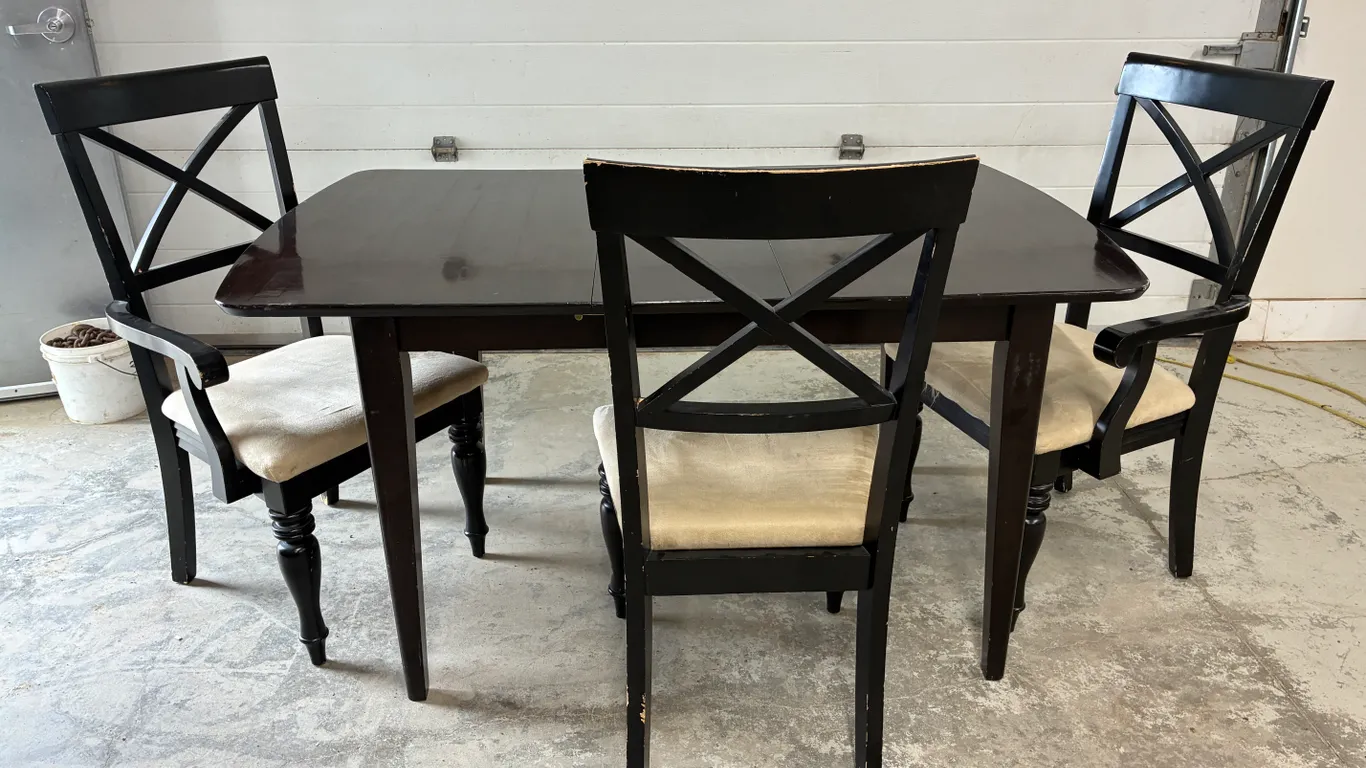 Table and (3) Chairs (Has Scratches)