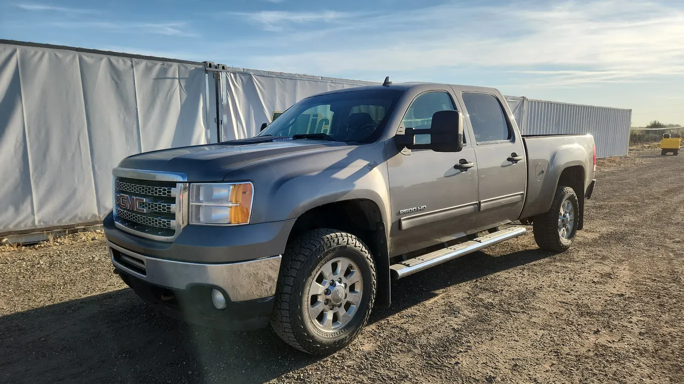 2013 GMC Sierra 2500HD 4x4 SLE 4dr Crew Cab SB