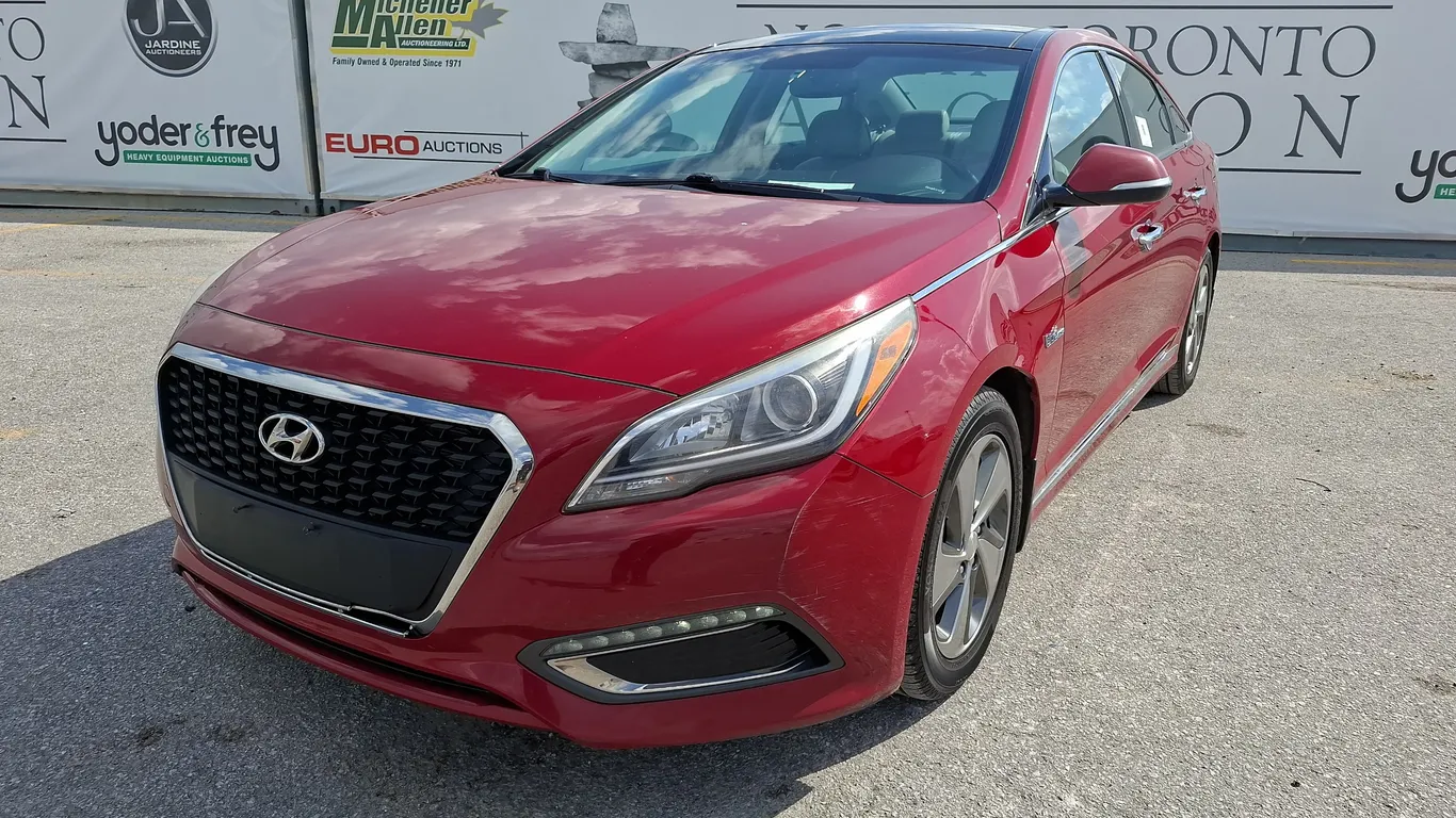 2016 Hyundai SONATA Hybrid Ultimate 4dr Sedan