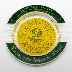RARE 1960 GREEN BAY PACKERS FOOTBALL ASHTRAY SNEEZER'S SNACK SHOP (GREEN BAY WISCONSIN)