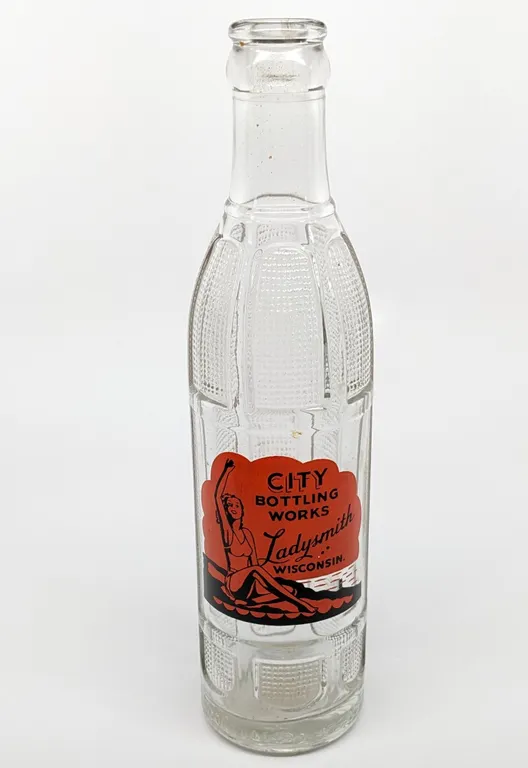 RARE ACL 7 OZ SODA POP BOTTLE CITY BOTTLING WORKS LADYSMITH WISCONSIN