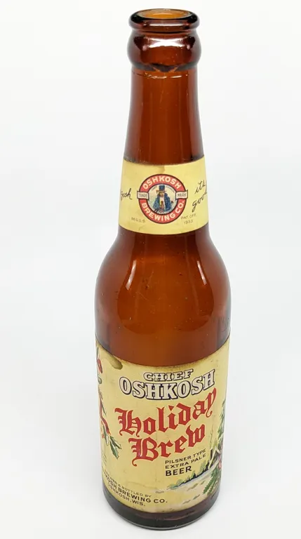 IRTP 12 OZ PAPER LABEL BOTTLE CHIEF OSHKOSH HOLIDAY BREW BEER OSHKOSH WISCONSIN