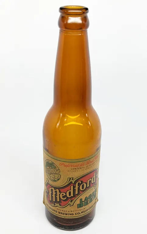 ITRP 12 OZ PAPER LABEL BOTTLE MEDFORD LAGER BEER WISCONSIN