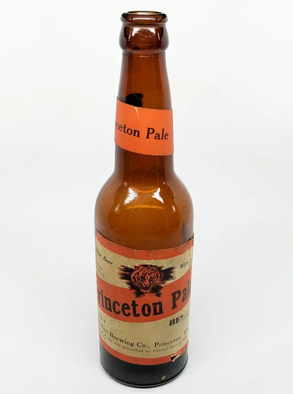 TAX PAID 12 OZ PAPER LABEL BOTTLE PRINCETON PALE BEER WISCONSIN