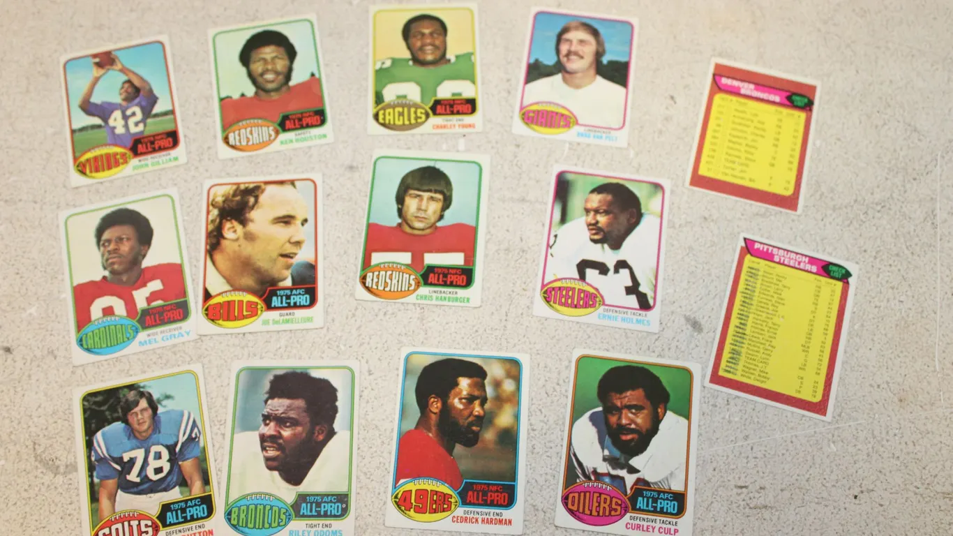 1975 Topps Football Cards