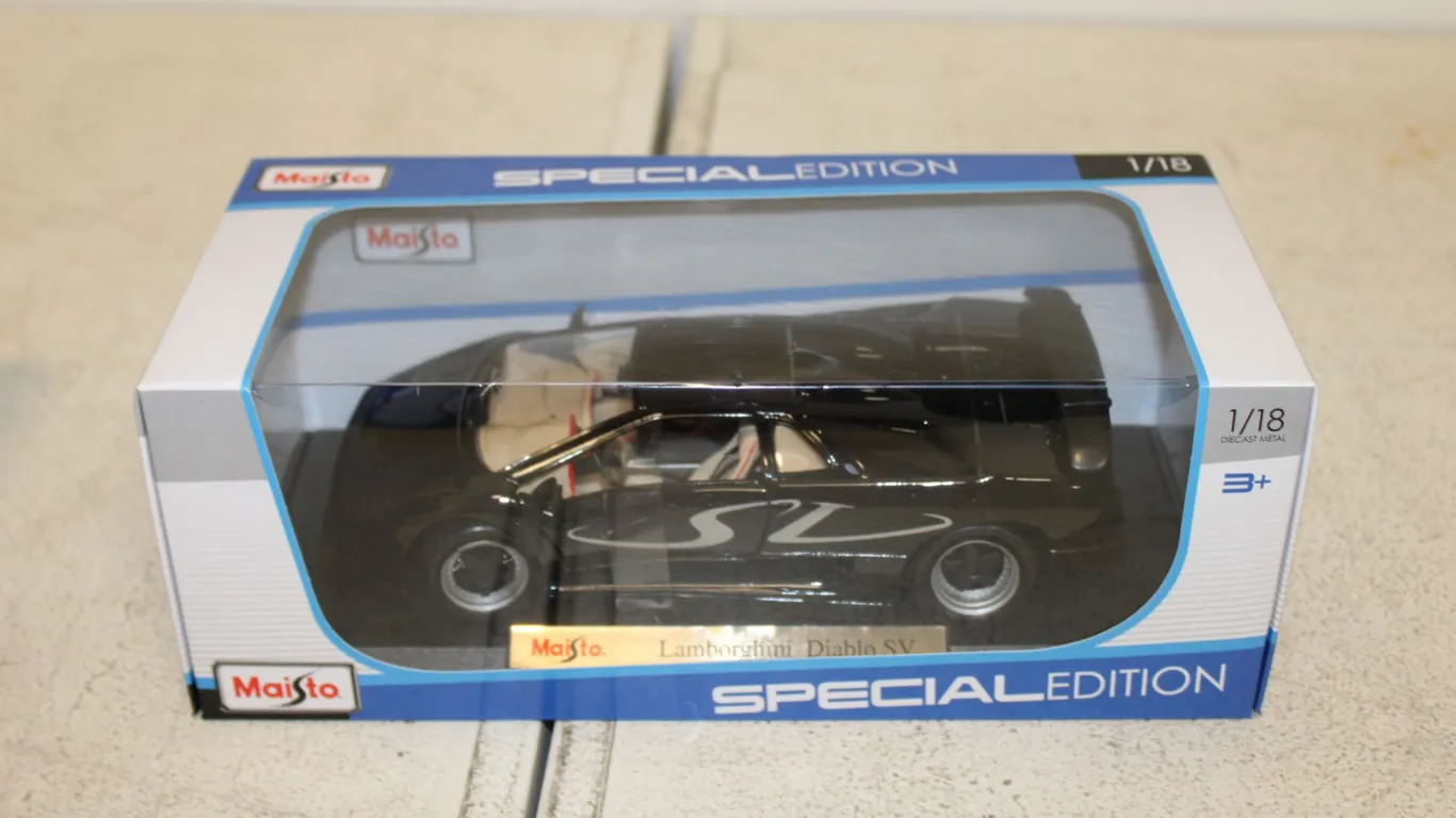 Maisto Lamborghini Diablo SV Model Car