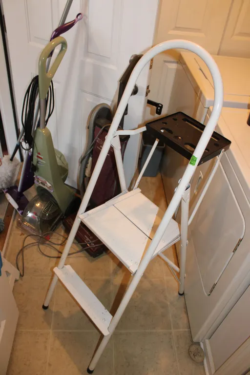 Vacuums & Step Ladders