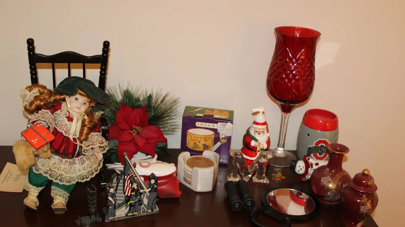 Holiday & Household Décor