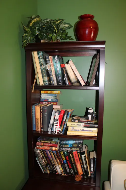 Books & Décor