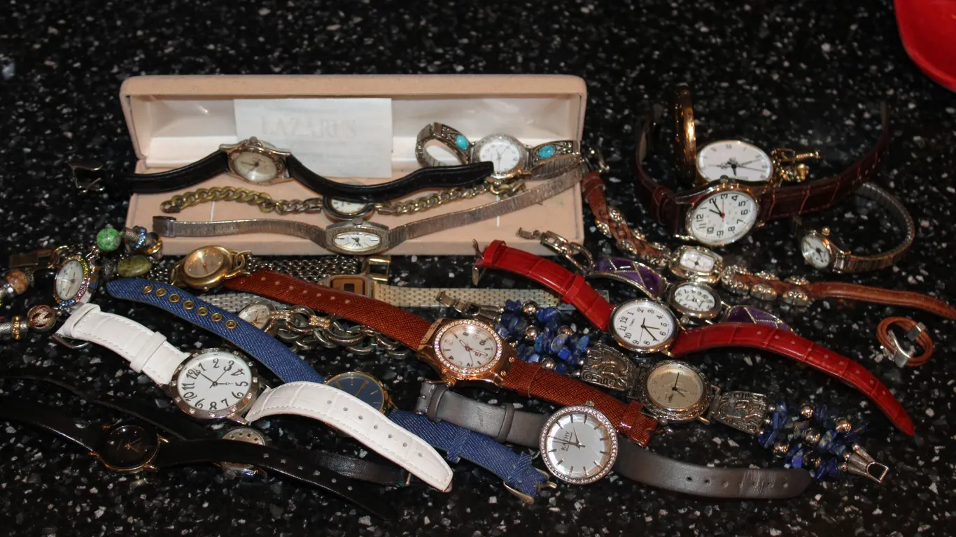 Fashion Wristwatches and Rings