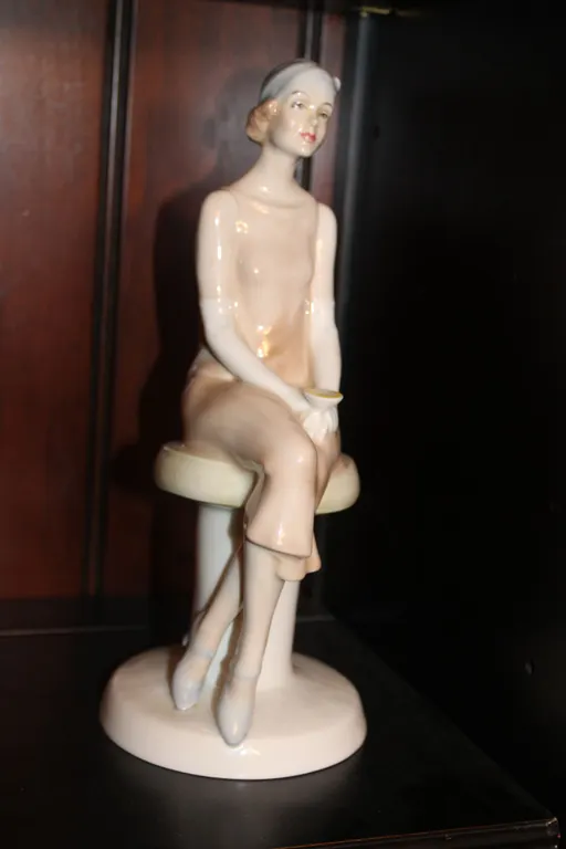 Royal Doulton Reflections Adrian Hughes Lady Figurine