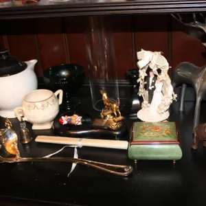 Teapot, Figurines & Décor