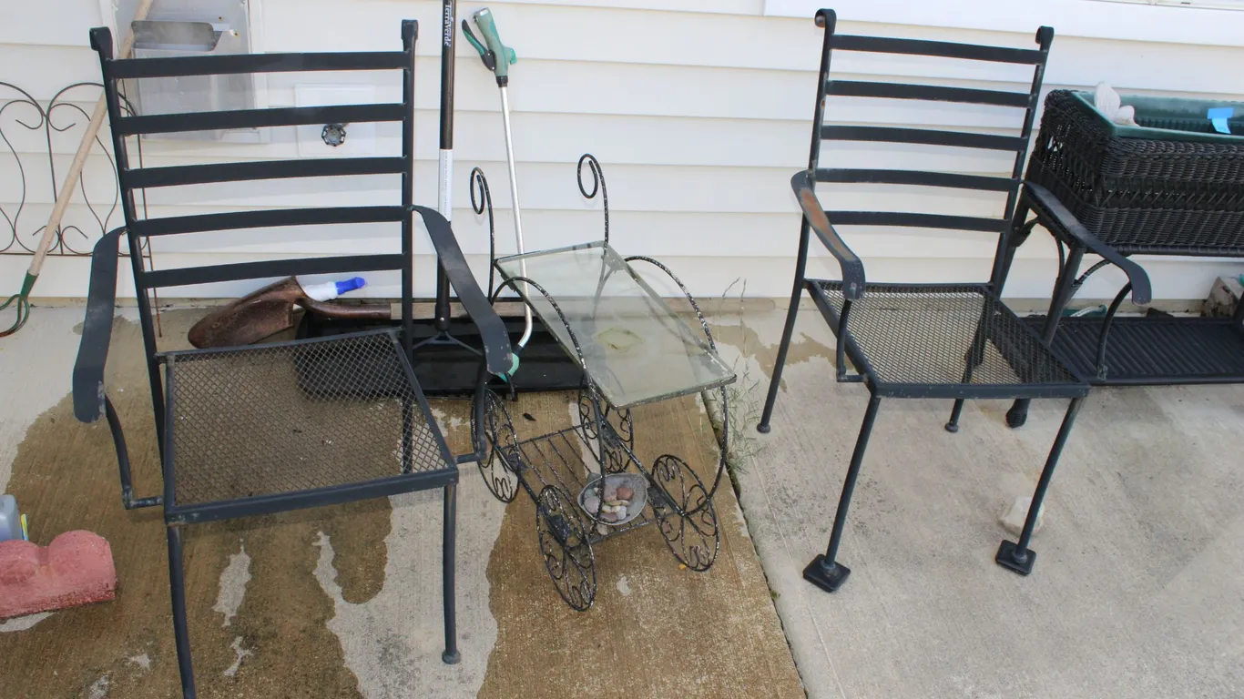 Patio Chairs & Cart