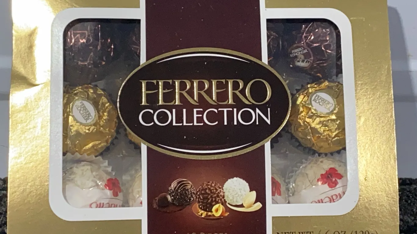 *NEW* Ferrero Collection Fine Assorted Confections - Best By: 9/2026