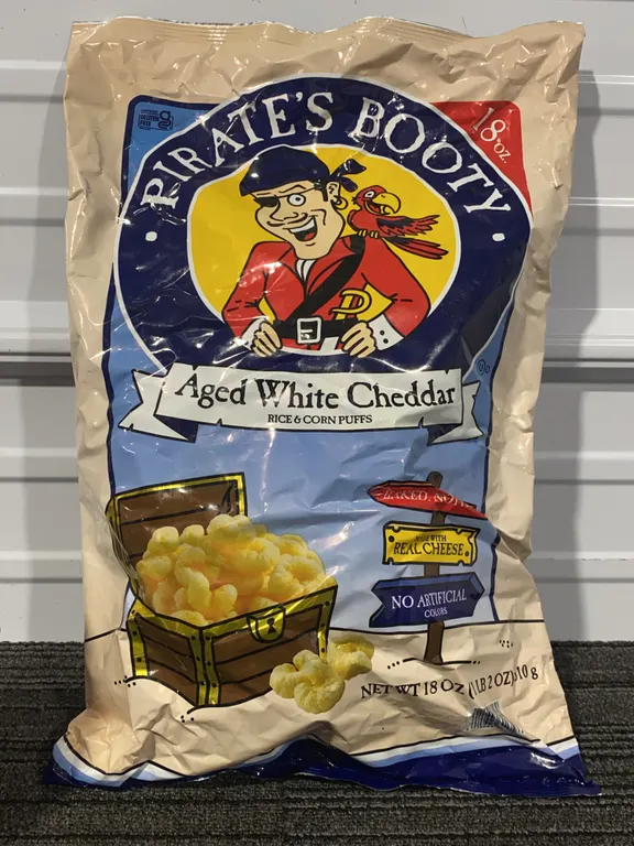 *NEW* PIRATE'S BOOTY, Aged White Cheddar Puffs, 18 OZ - Best By: 9/2026