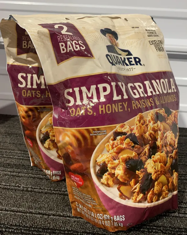 *NEW* 2 Pack Quaker Simply Granola, 34.5 OZ Each - Best By: 8/2026
