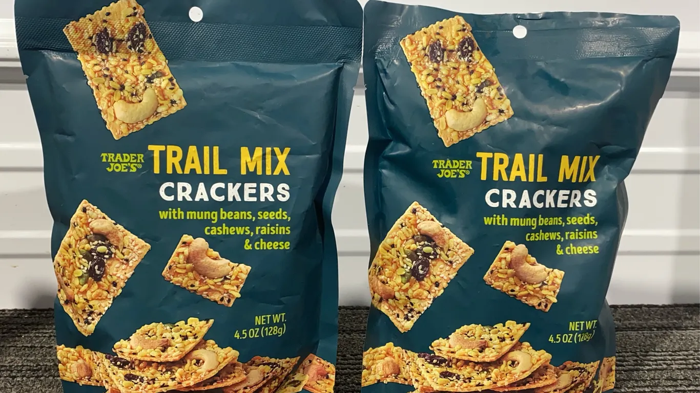 *NEW* 2 Pack Trader Joe's Trail Mix Cracker, 4.5 OZ Each - Best By: 8/2027
