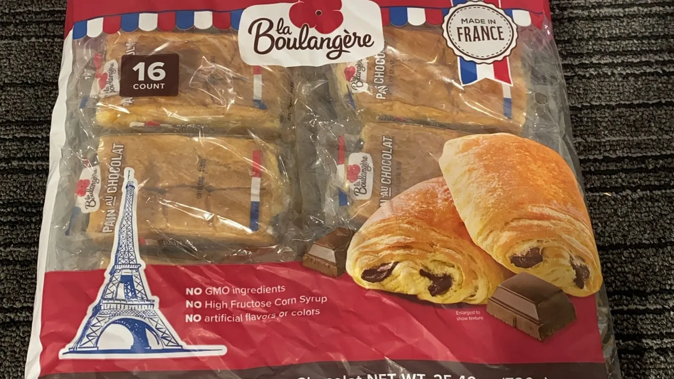 *NEW* La Boulangere Chocolate Croissants, 16 Count - Best By: 6/27/2026