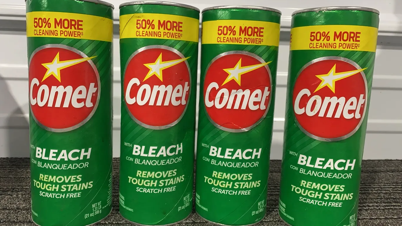 *NEW* 4 Comet w/ Bleach, 21 OZ Each