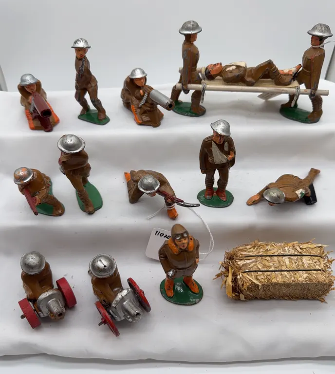 Vintage Metal Toy Soldiers, Infantry, Medical Stretcher, Machine Guns & Artillery