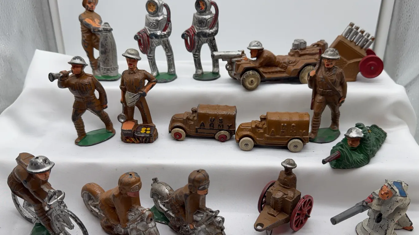 Vintage Painted Metal Military Toy Soldiers, Vehicles & Specialty Figures