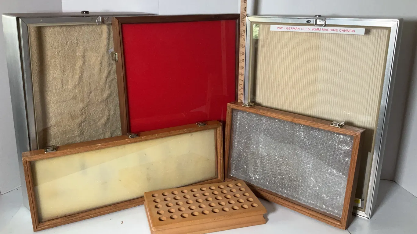 Display Cases, 6