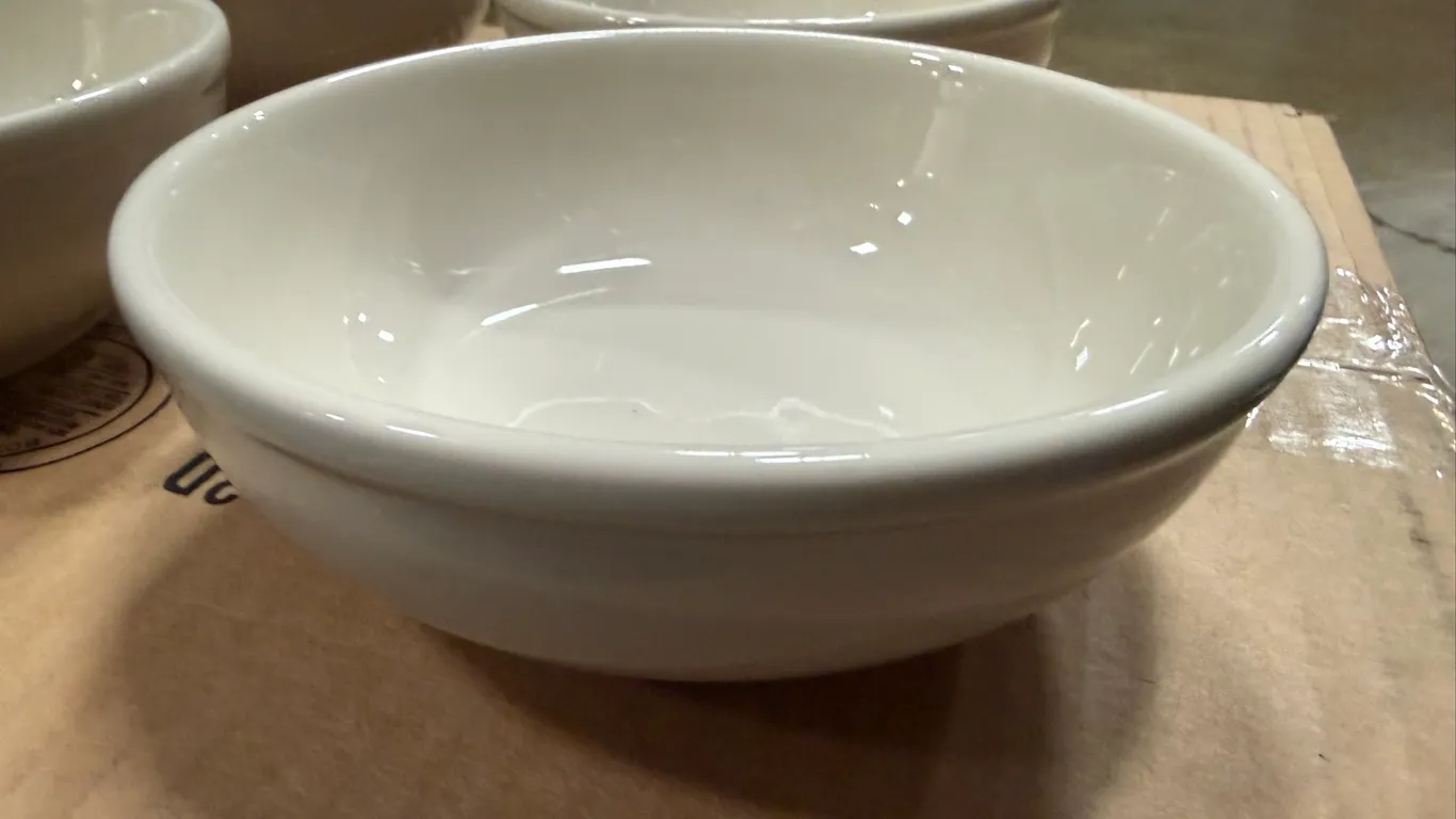 Lot of 4 Vintage Restaurant Ware Homer Laughlin Cereal/Soup Bowls