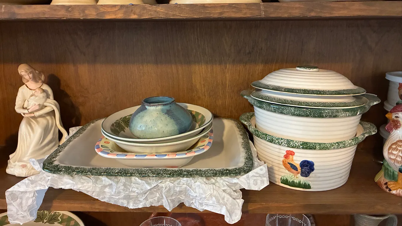 Rooster Themed Dish Set