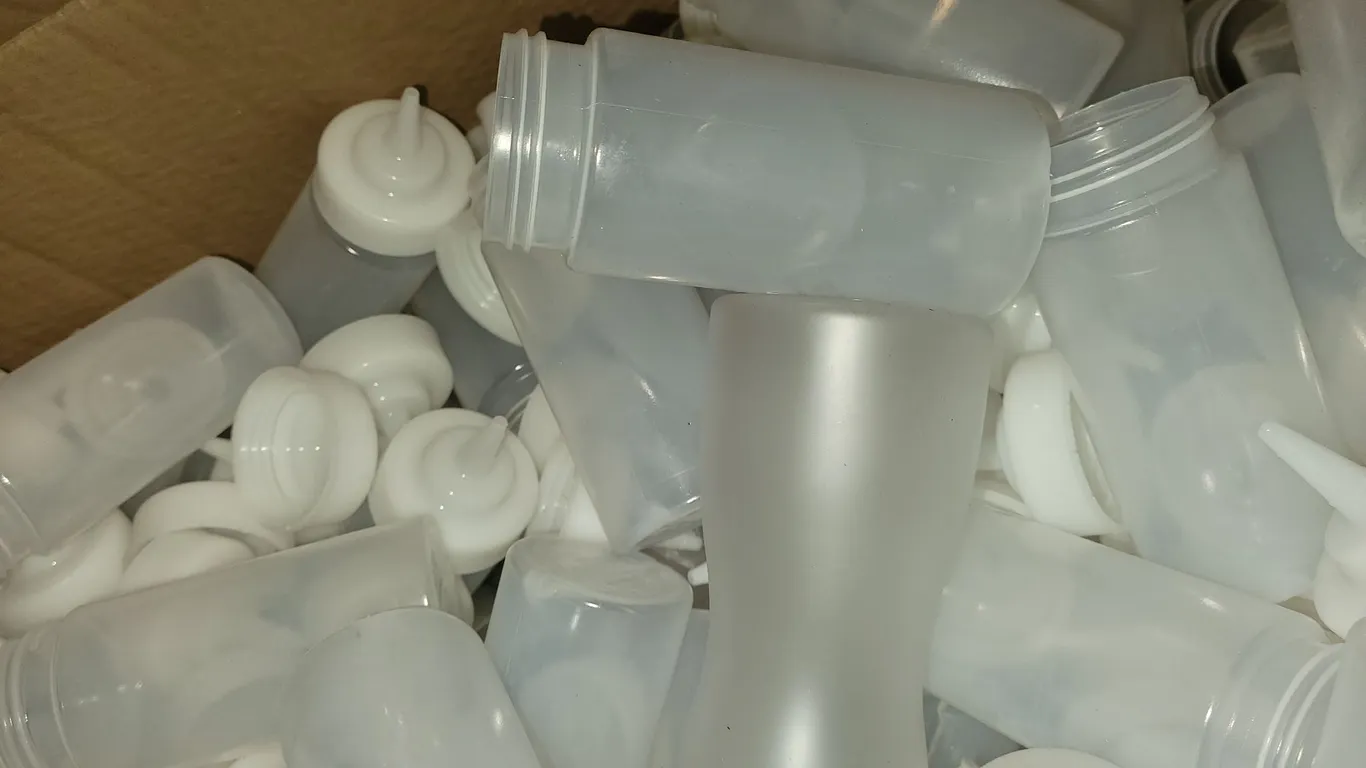 Box of Translucent Plastic Condiment/Squeeze Bottles