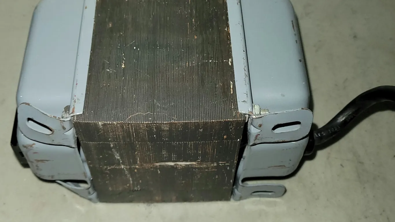 Heavy-Duty Isolation Transformer
