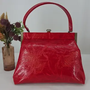 Vintage Red Crinkled Patent Faux Leather Kiss Lock Frame Handbag Retro 50s Style