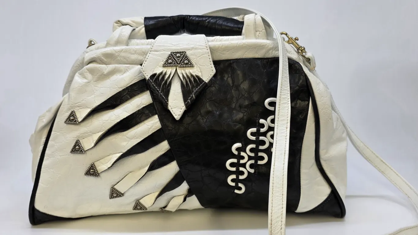 Vintage 1980s Leather Colini Handbag.