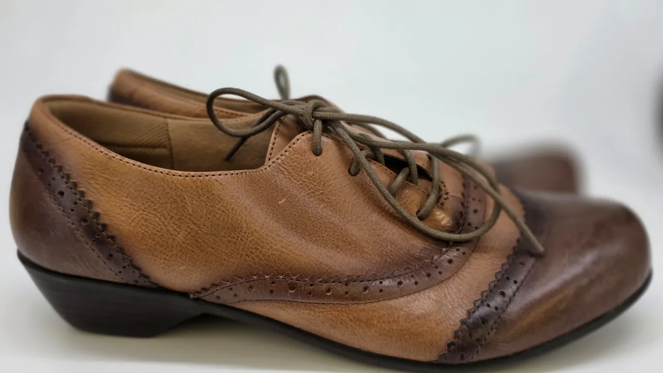 Mens Comfortiva Size 10W Shoes