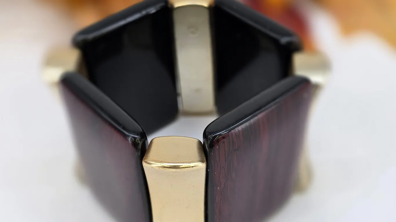 Chunky Wood & Gold-Tone Stretch Bracelet – Wide Geometric Statement Jewelry