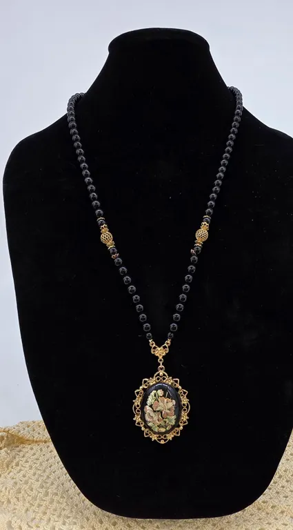 Vintage 1928 Black Beaded Floral Pendant Necklace – Gold Tone Ornate Setting