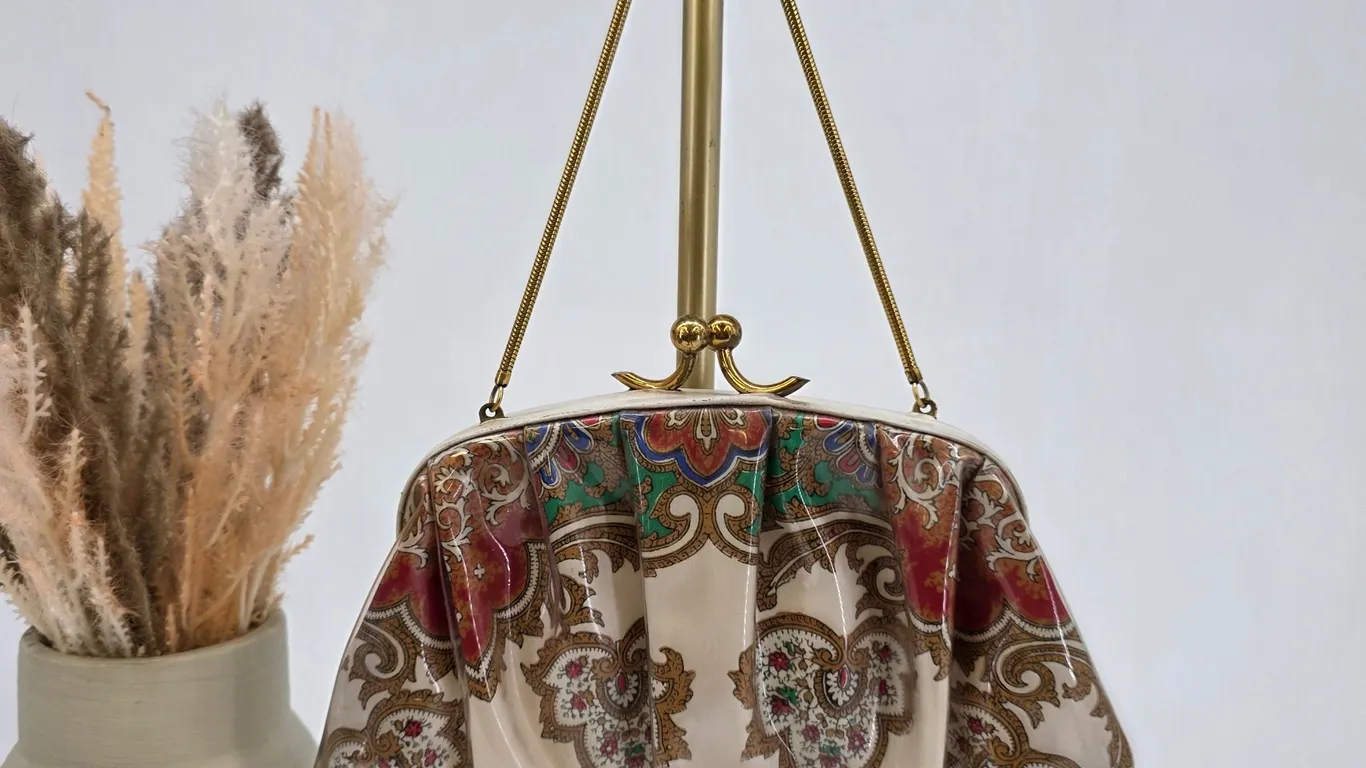 Vintage Davids Fifth Avenue Paisley Vinyl Frame Clutch Gold Chain Bag