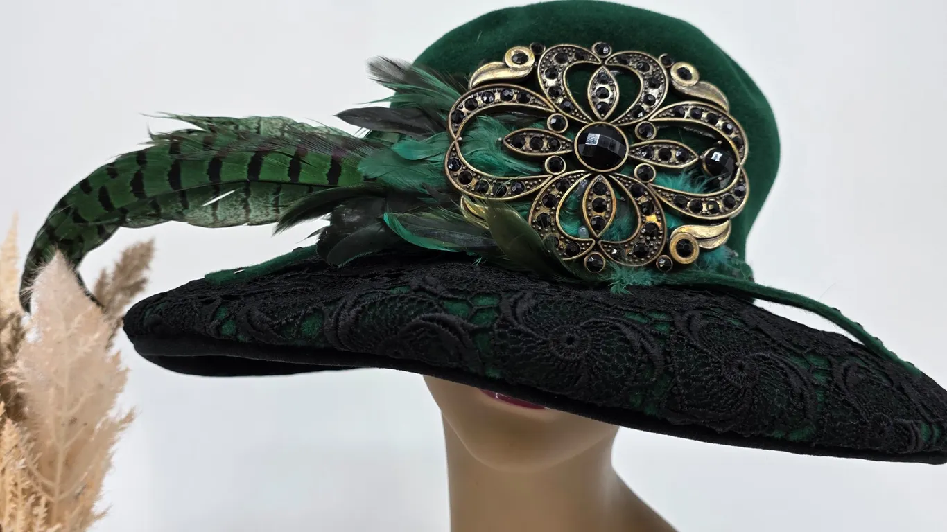 B Michael New York Green Wool Felt Hat Black Lace Feather Brooch Church Vintage