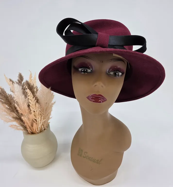 Baxter Wells Burgundy 100% Wool Cloche Hat Black Satin Bow Vintage
