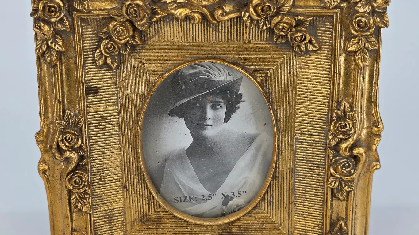 Small Gold Picture Frame