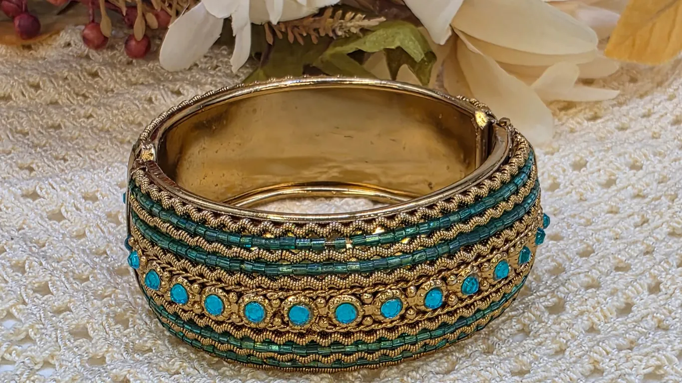 Vintage Boho Hinged Bangle Bracelet – Turquoise Blue & Green Beaded Gold Tone Statement Cuff