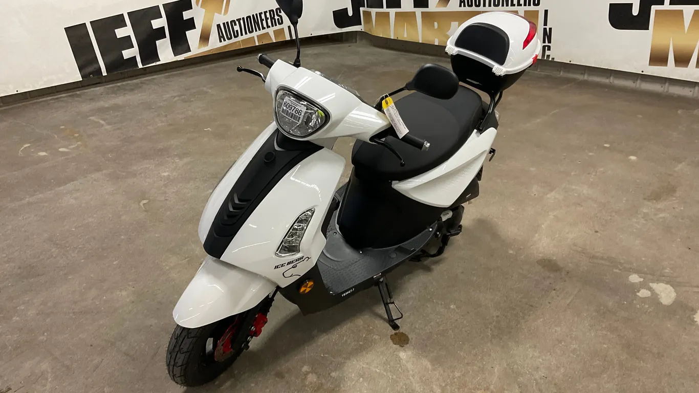 2026 YIBEN YB50QT MOTORCYCLE VIN: LYDY7TBA8T1500267