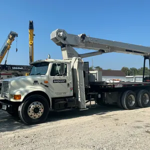 2002 NATIONAL 800C 21 TON BOOM SN: 33979 MOUNTED ON 2002 INTERNATIONAL F-4900 STRAIGHT BOOM TRUCK VI