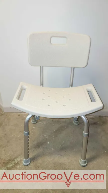 INVACARE Bath/ Shower Chair. Adjusts from about 14 in to 20 in high. BB
