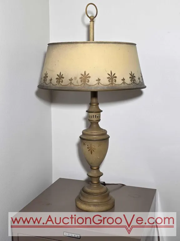 Vintage Metal Lamp with Metal Shade. 13 x 25. BR3