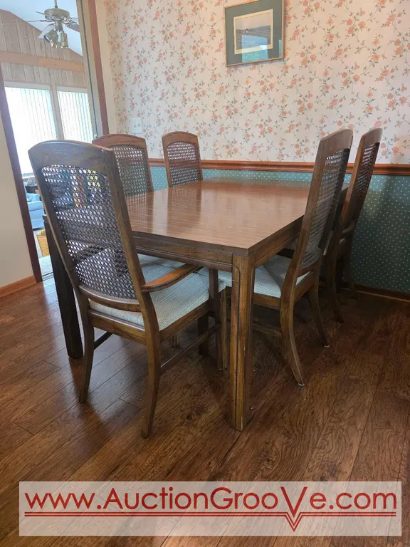 Kitchen Table with 5 Chairs. One of the cainbacks needs repair. No leaf found. 40 x 59.5 x 29. * you must bring adequate help to remove and load. Loca