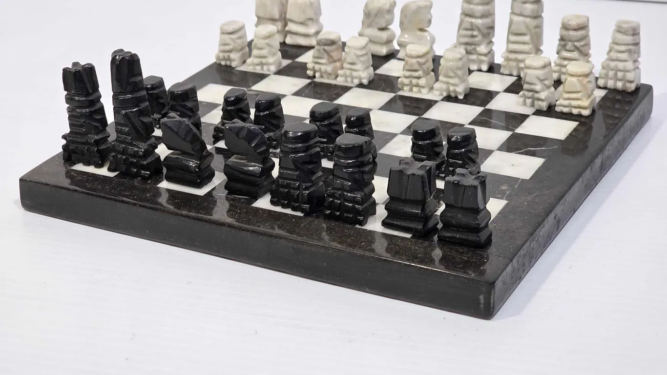 Marbel Chess Board and Pieces. Board is 8 x 8. K