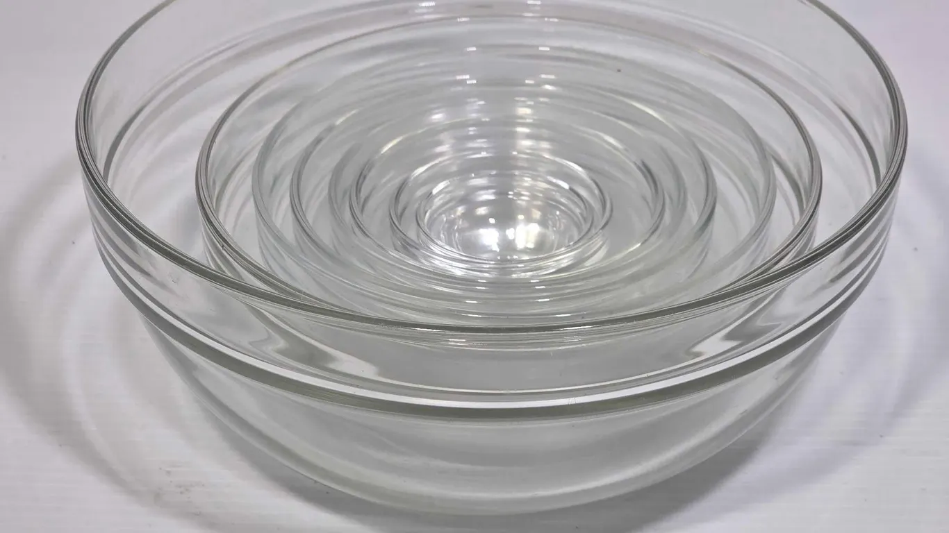 Arcoroc France Glass Nesting Bowls. K