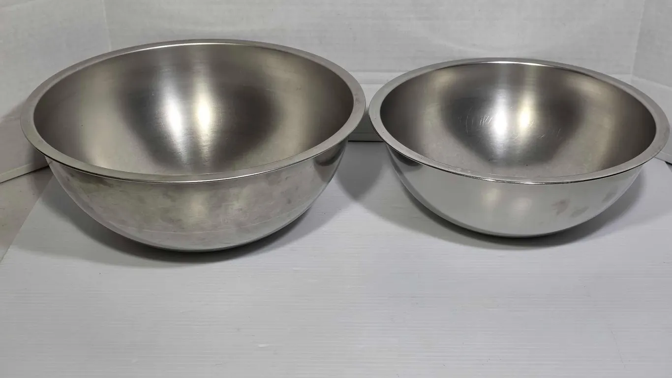 Vollrath Stainless Steel Mixing Bowls. 8 Qt and 5 Qt. K
